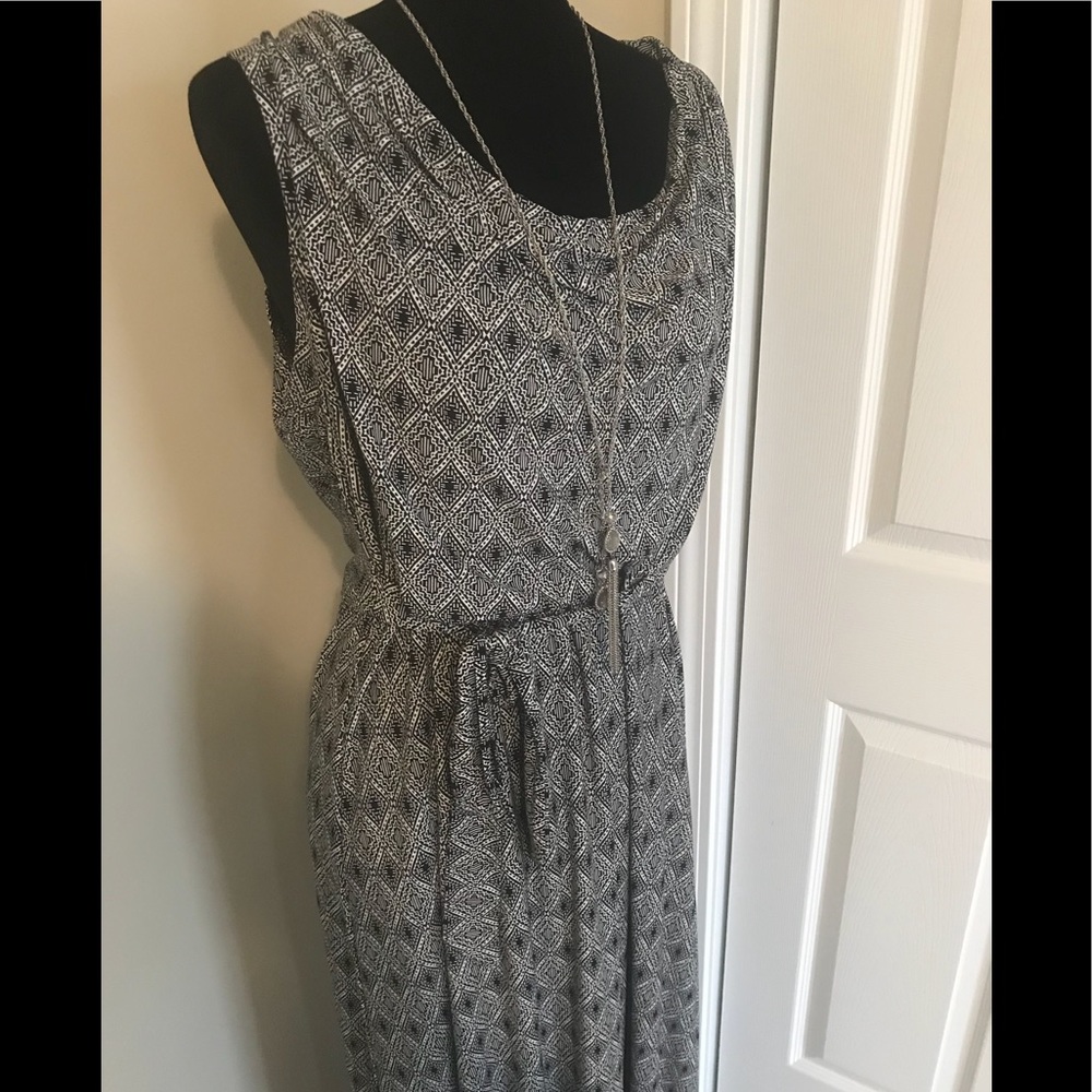 💐Elegant Belted Blk/Wht Maxi Dress Sz XL